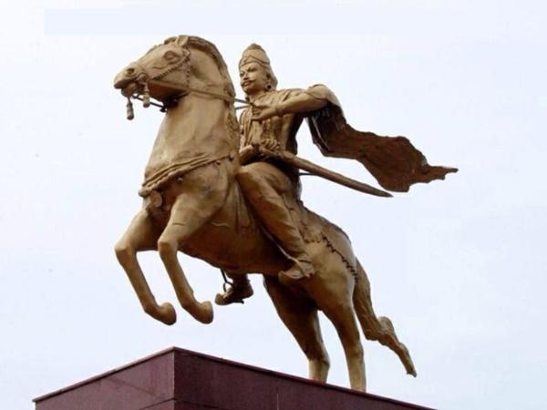 ராஜ ராஜ சோழன் எங்கே எப்படி கொலை செய்யப்பட்டார்?
