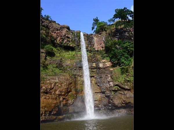 கிர்மல் நீர்வீழ்ச்சி: