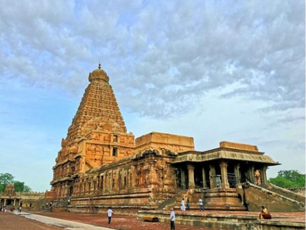 உடையாளூர் பால்குலத்தம்மன்