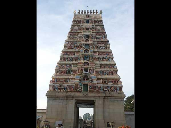 யெடியூர் சித்தலிங்கேஸ்வரா ஆலயம்:
