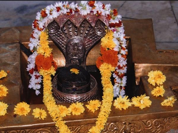 மண்டபள்ளி மண்டேஸ்வர சுவாமி கோயில்