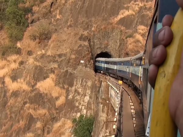 கோவா விரைவுவண்டி