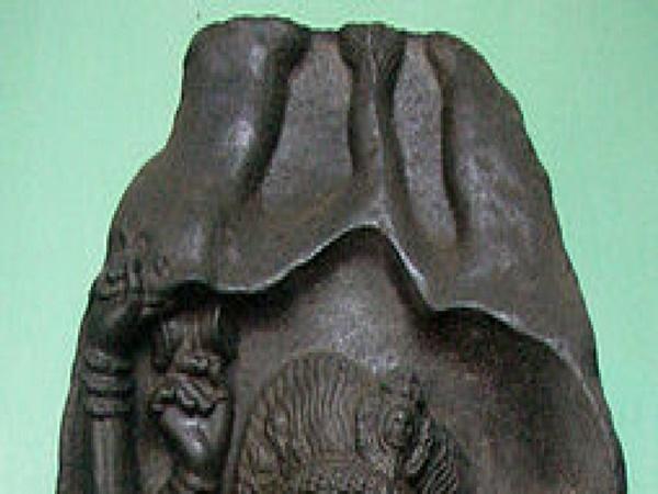 தஞ்சைப் புதையல்கள்