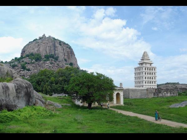 பல போர்கள் சந்தித்த கோட்டை