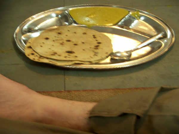 இலவசமாகவே உணவு