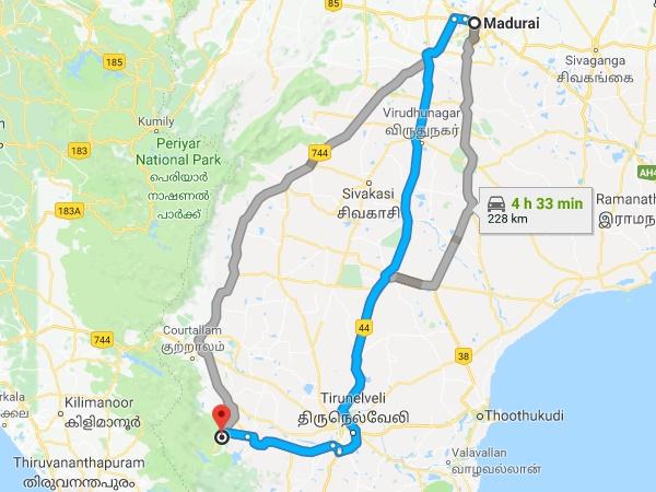 அருவிகளின் நடுவே அகத்தியர் கோயில்
