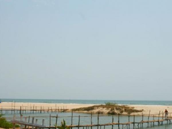 மாண்ட்ரேம் பீச்
