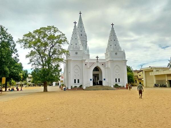பயண அம்சங்கள்
