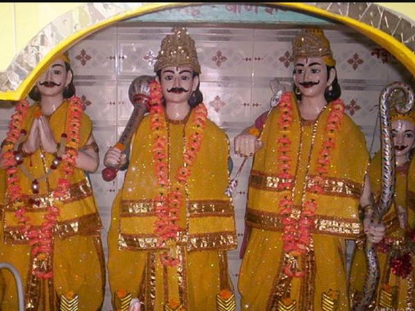 குளத்தில் நீராடினால்