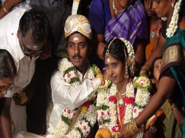 கோயிலுக்குள் சென்றால்....