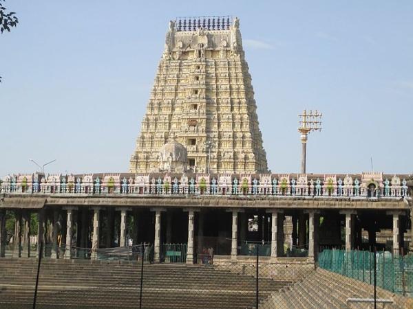 நூற்றங்கால் ஆயிரங்கால் மண்டபம்