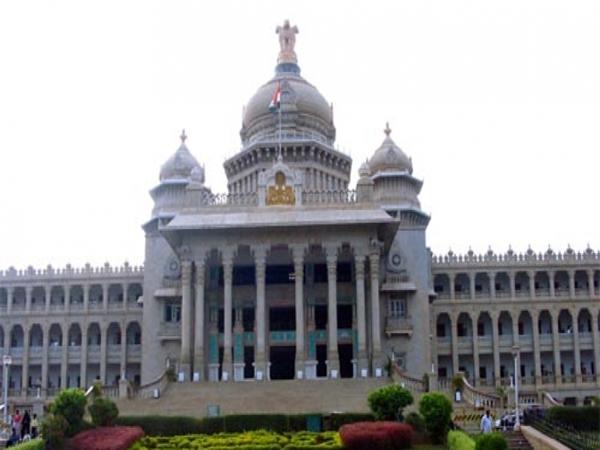 சுற்றிப்பார்க்கவேண்டிய இடங்கள்