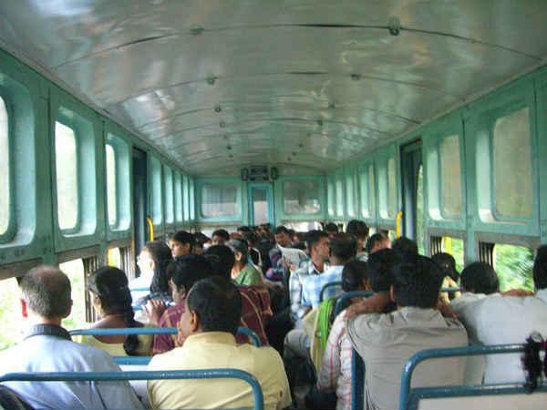 மூன்றாம் பிறை