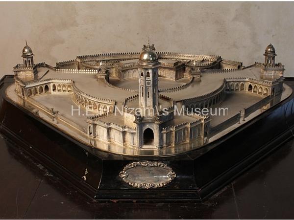 ஹைதராபாத்தில் உள்ள கட்டிடங்களின் மாதிரி