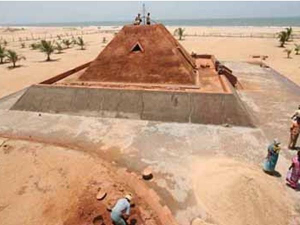 கட்டியது யார் தெரியுமா?