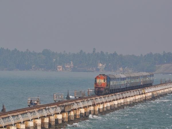 பாம்பன் பாலம்