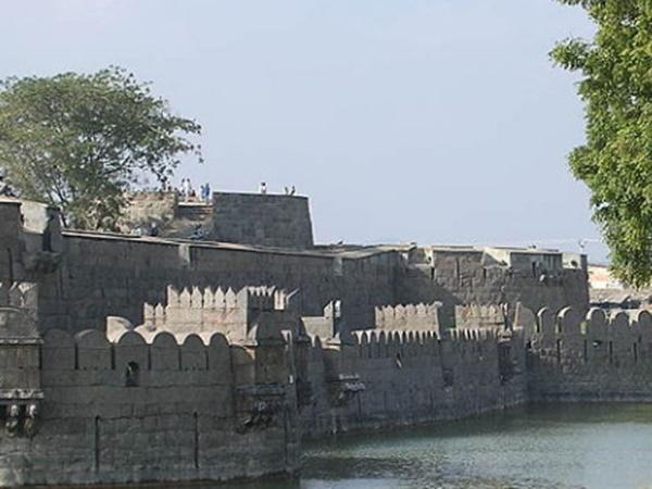 மர்மம் நிறைந்த கோட்டை