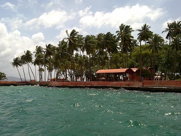 அருகிலுள்ள தீவுகள்