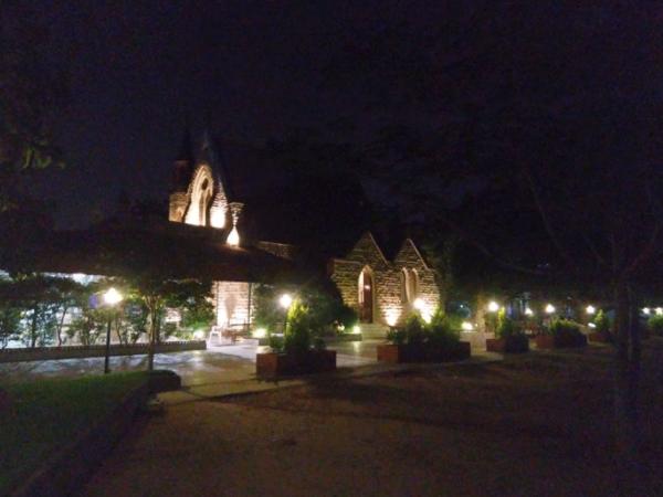 இப்போ ரேஸ் கோர்ஸ் தேவாலயம் :