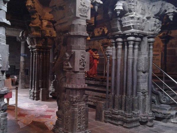 இசைத்தூண்கள்
