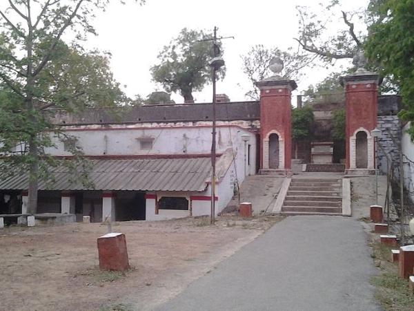 ஆயுதக்கிடங்கான கோட்டை