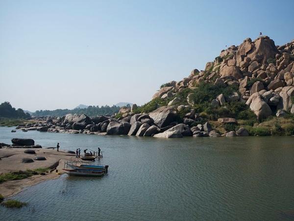 எங்கே அமைந்துள்ளது ?