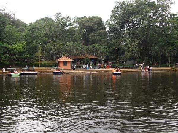 பூக்கோட் ஏரி