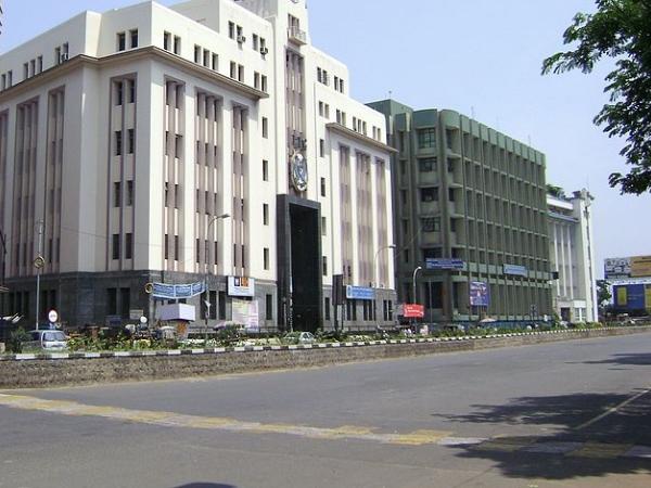 சென்ட்ரல் - பாரிஸ் கார்னர்