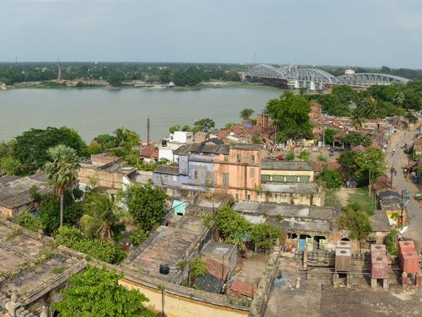 ஆற்றங்கரை நகரம்