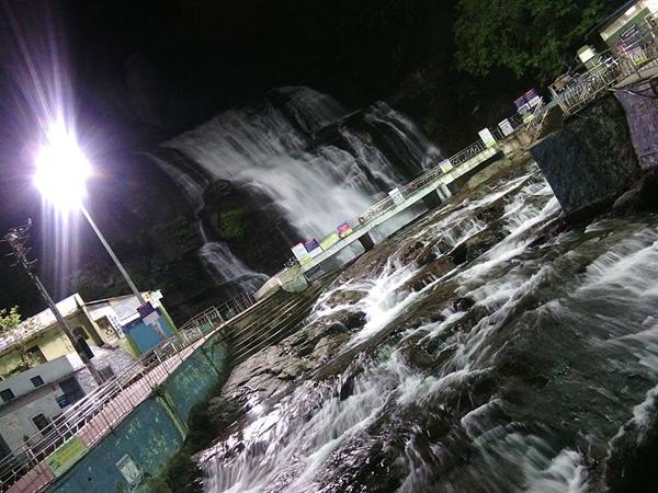 தின்னவேலிய அடஞ்சிட்டோம்
