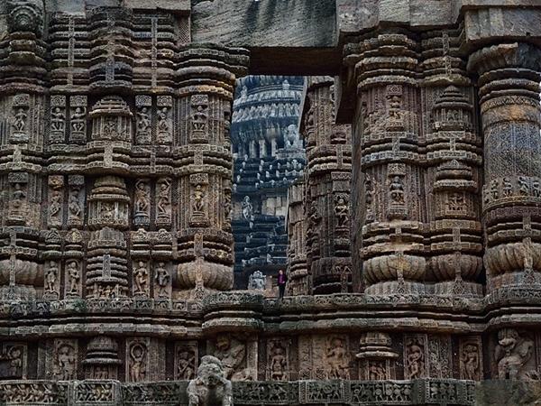 அறிவியல் தொழில்நுட்பங்களை மிஞ்சும் கலை வடிவம்