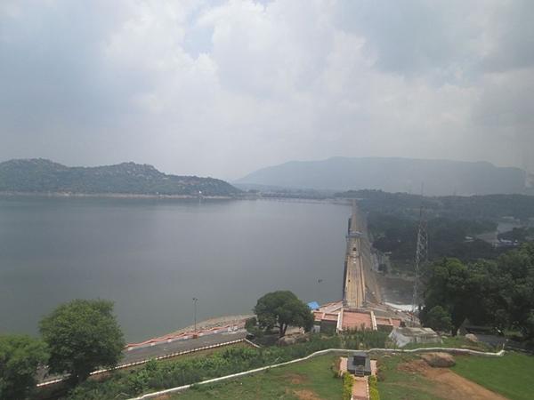 மேட்டூர் அணை கட்டதொடங்கப்பட்ட ஆண்டு