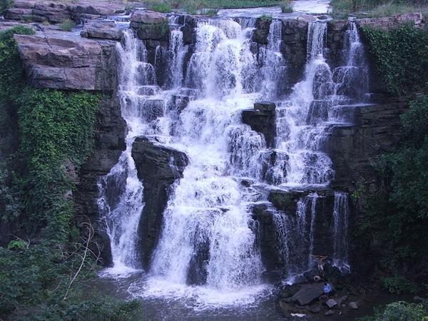 எத்திப்போத்தலா நீர்வீழ்ச்சி