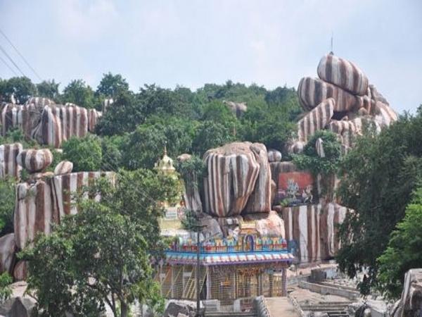 எடுப்பாலய துர்கா பவானி குடி