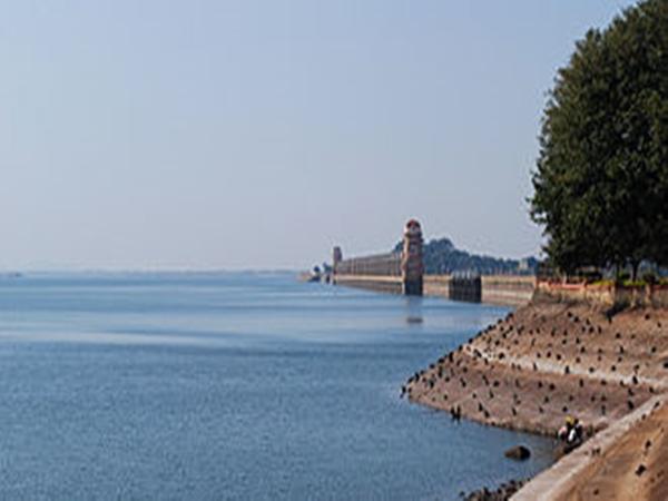 துங்கபத்திரா அணை