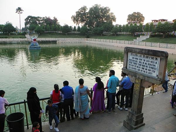 எண்பது அடி உயர புத்தர் சிலை