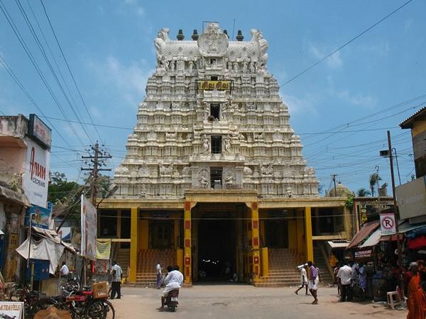 எங்கே உள்ளது ?
