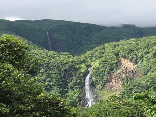 கார்பெட் நீர்வீழ்ச்சி