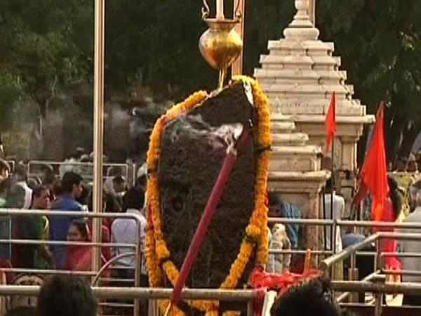 ஷனி ஷிங்க்னாபூர்