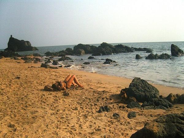 ஹாஃப் மூன் பீச்