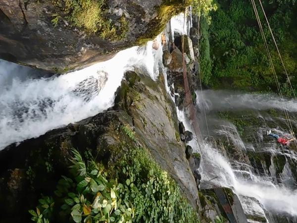 லிங்ஸ்யா அருவி