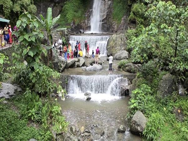 பஞ்சாக்ரி நீர்வீழ்ச்சி
