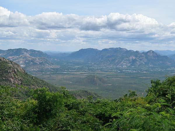 3) திருமலை – திருப்பதி:
