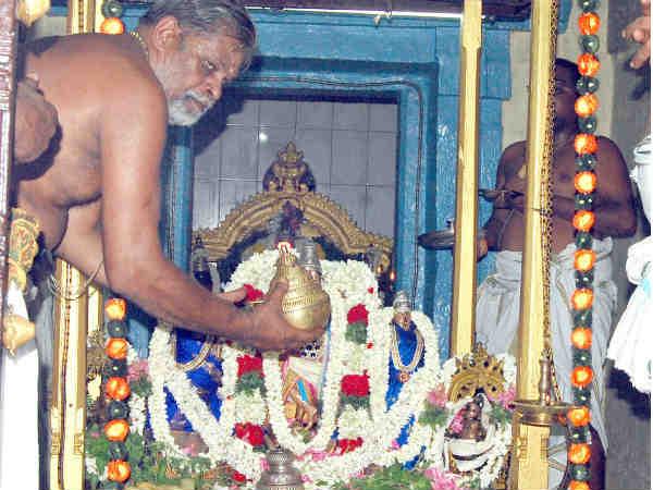 கீழப்பாவூர் வேணுகோபால கிருஷ்ணசுவாமி கோவில்