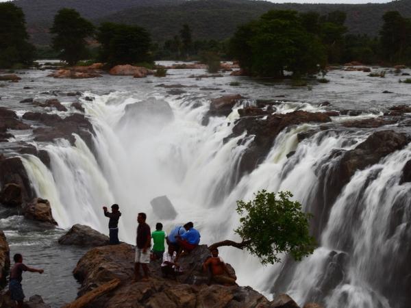 ஒகேனக்கல் அருவி