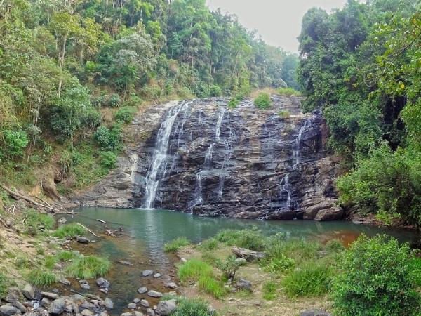 குடகு மலை சிறப்புகளும் காணவேண்டிய தலங்களும்