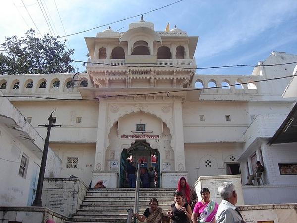 பிரம்மா- காயத்ரி, கோபத்தில் சரஸ்வதி