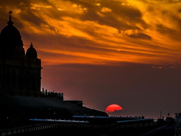 சூரிய உதயம் காணும் இடம்