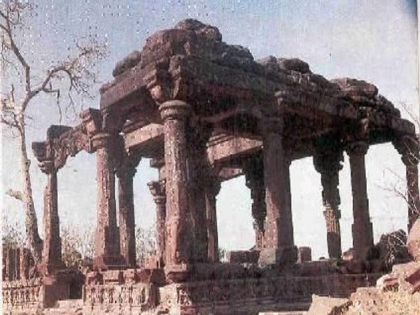 பிரசித்தமான சுற்றுலாத்தலங்கள்