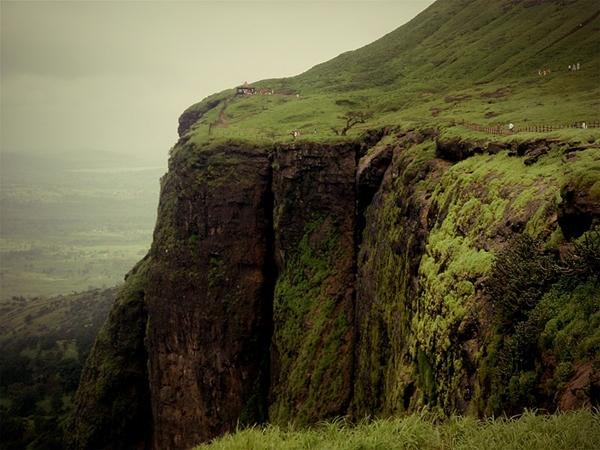 வரவேற்கும் பிரம்மகிரி